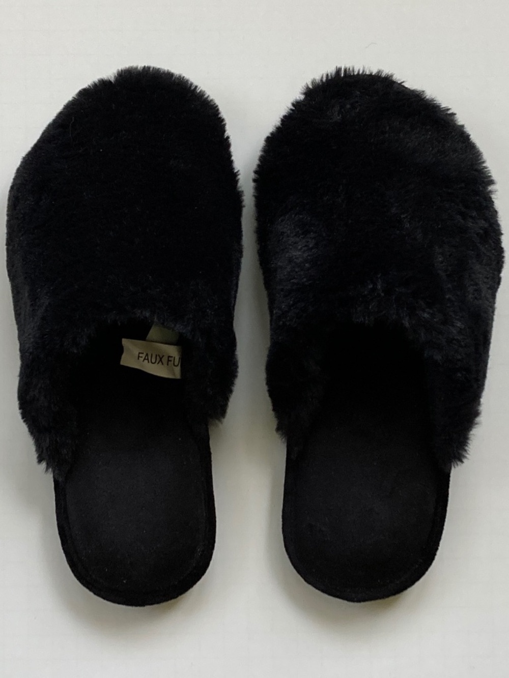 Isotoner Black Faux Fur Slippers/Slides/Velvety-Soft Insole/Size 7 1/2-8/NEW!
